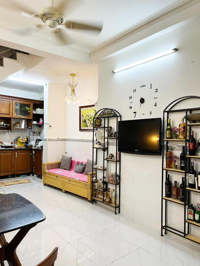 Homestay Ms. Hoa Хошимин Экстерьер фото